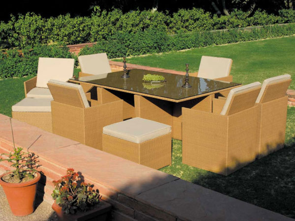 Outdoor dining table set